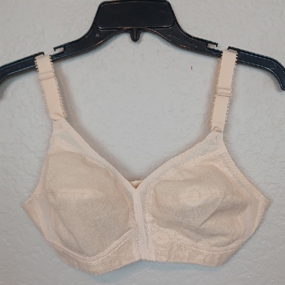 Vintage Timeless Comfort Bra 36C NWOT